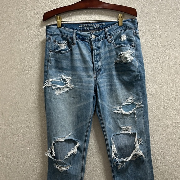 AMERICAN EAGLE DENIM JEANS SIZE 8 Short - Picture 2 of 8